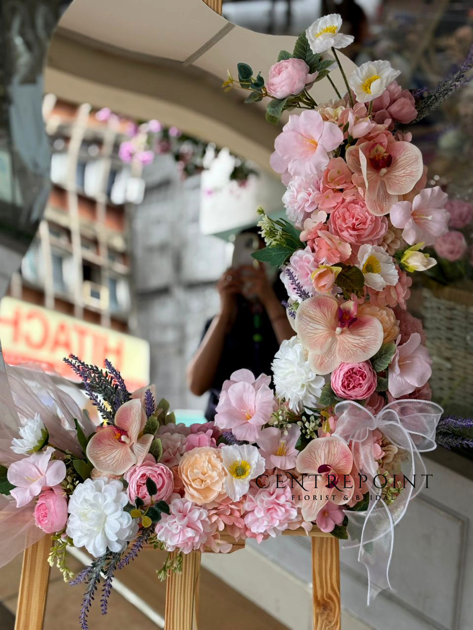 Trendy Acrylic Opening Stand 611 (RM 380.00)