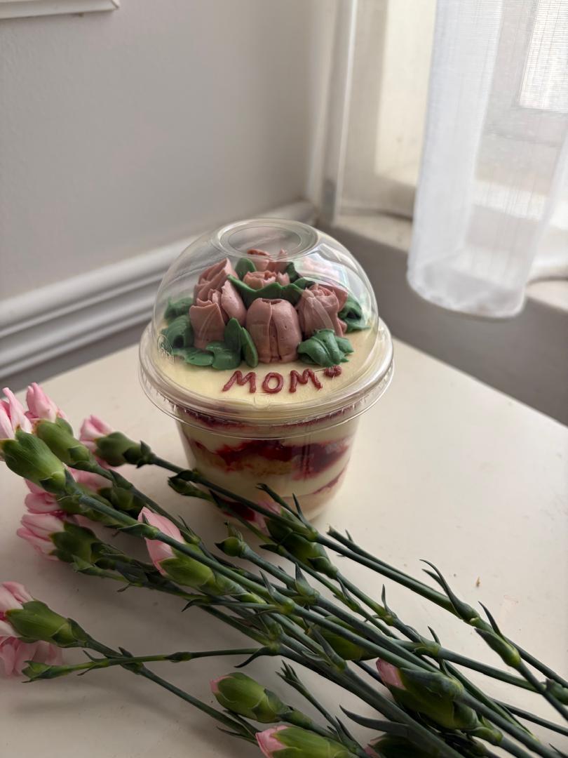 HMD 029 (RM 70.00) 10oz Strawberry Shortcake by @AmieraDeana Cafe & Dessert