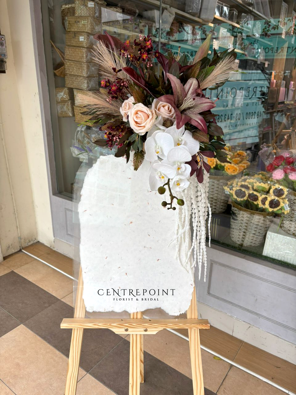 Trendy Acrylic Opening Stand 5263 (RM 300.00)