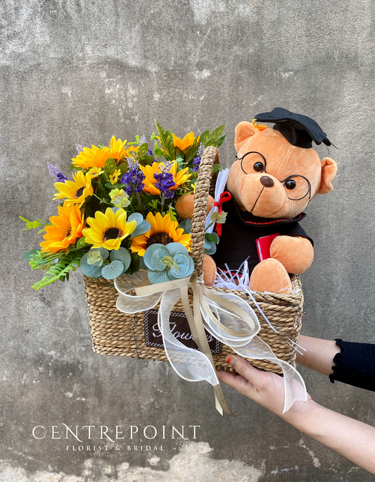 Grad Bear Basket (RM 140.00)